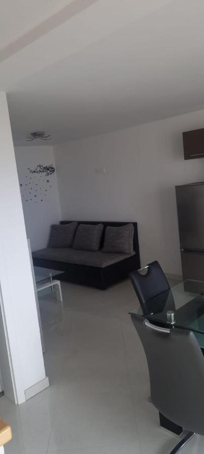 Apartmani Lanterna Krk Town Exterior photo